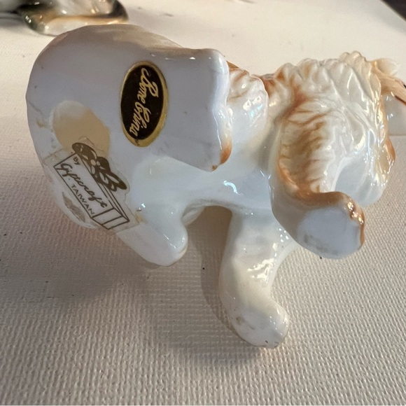 Giftcraft lassie bone china figurine. - Picture 4 of 5